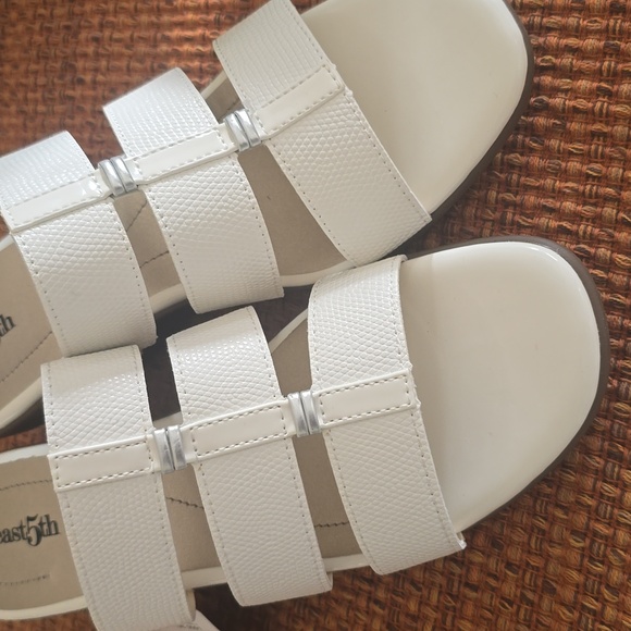 EAST 5TH BRAND WOMENS WHITE DRESSY SUMMERTIME SANDALS SIZE 7.5 MEDIUM - Picture 13 of 16